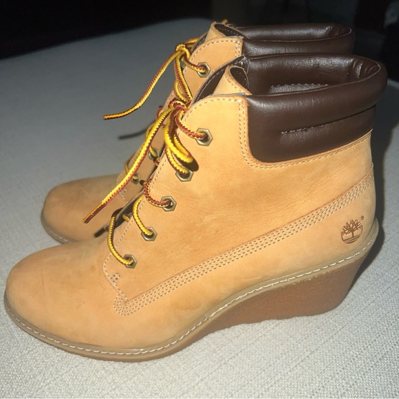 Timberland size 8M Women's Earthkeepers Amston wedge Boot 6 inch wheat - Picture 5 of 11